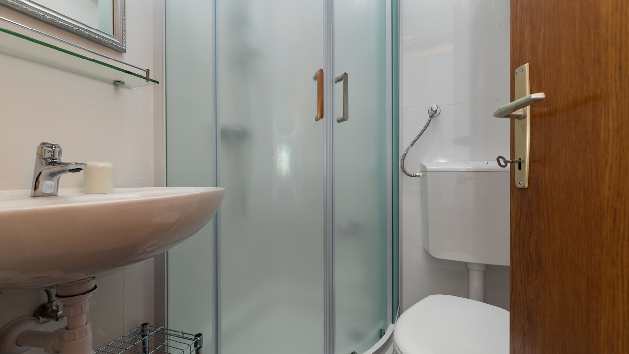 Photo of Bathroom in Tice