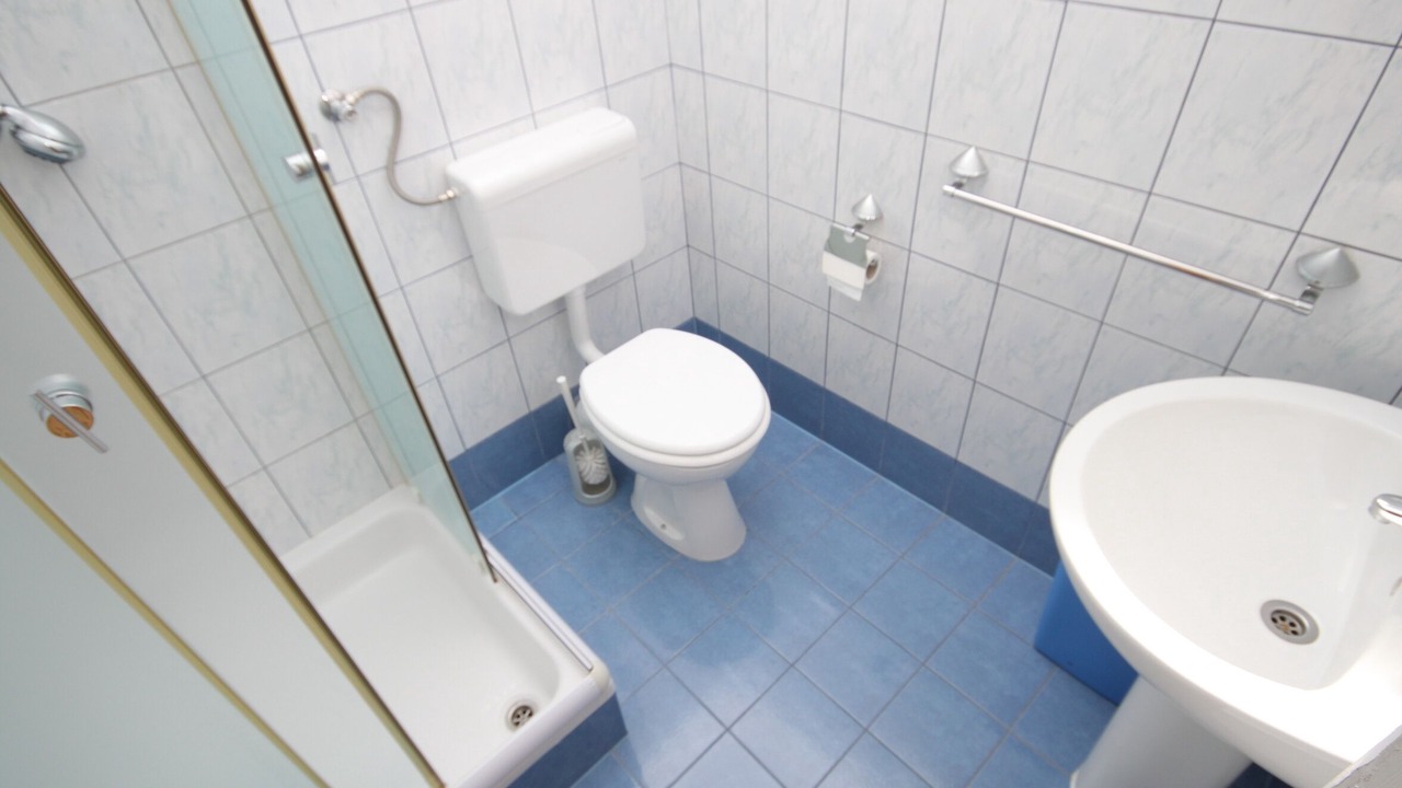 Photo of Bathroom in Tkon
