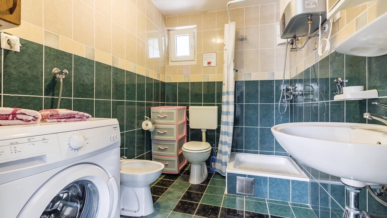 Photo of Bathroom in Pomer