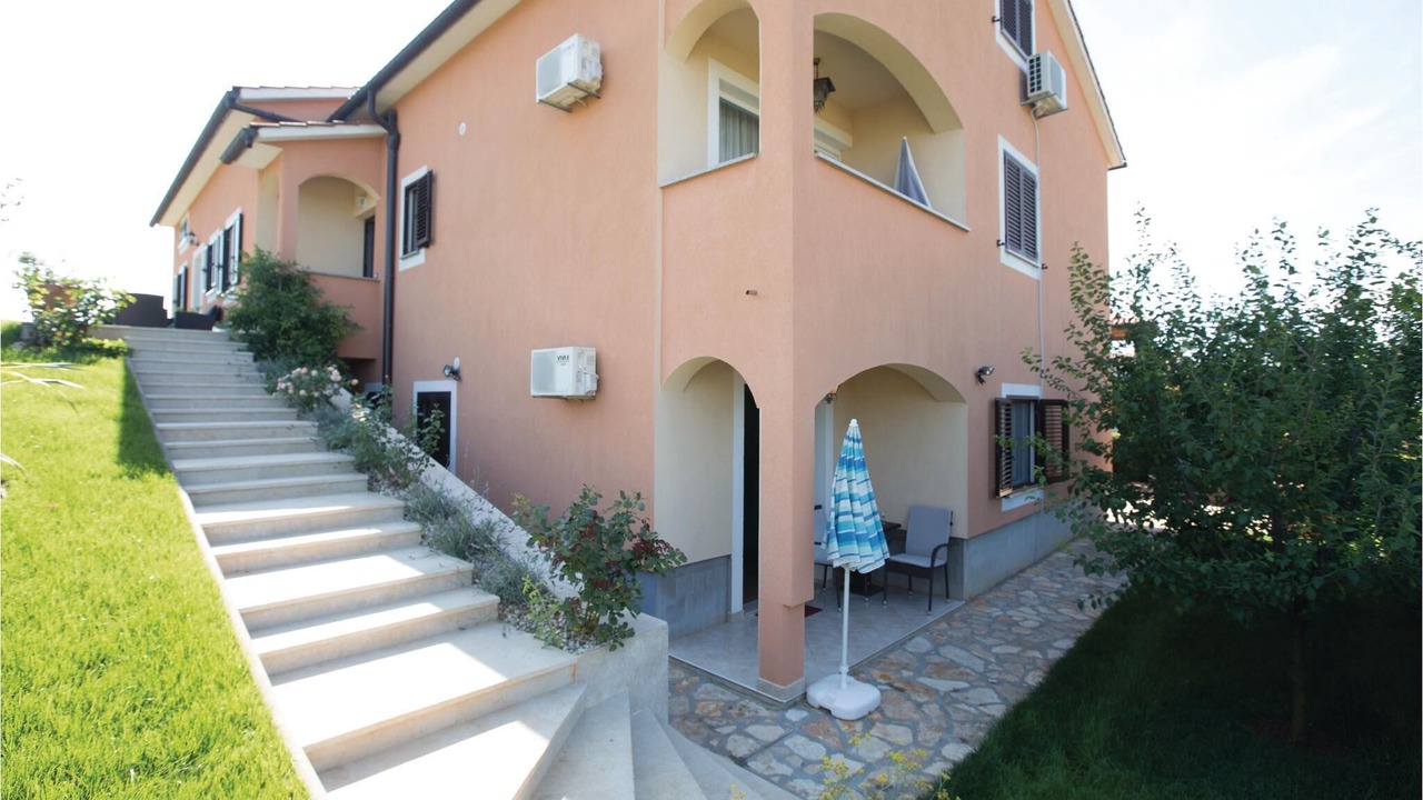 Photo of Outdoor in Vabriga