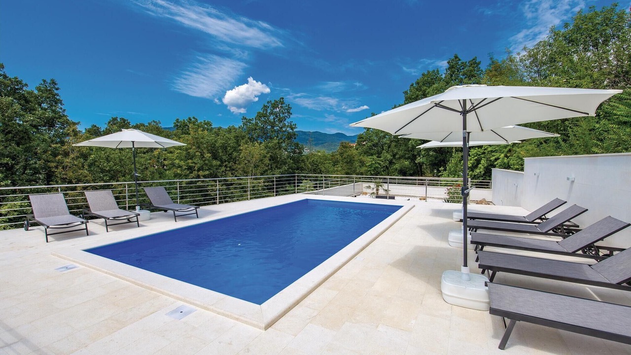 Photo of Outdoor in Rubesi