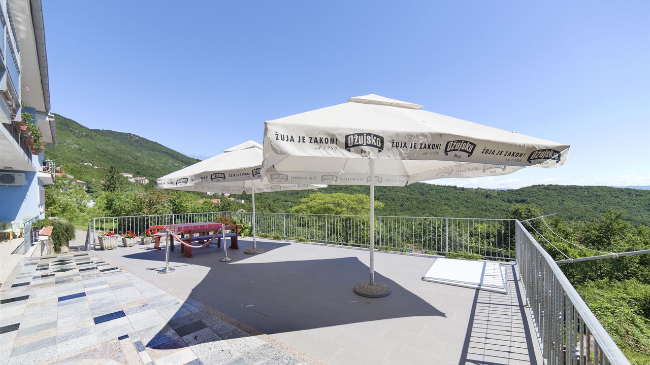Photo of Outdoor in Brsec