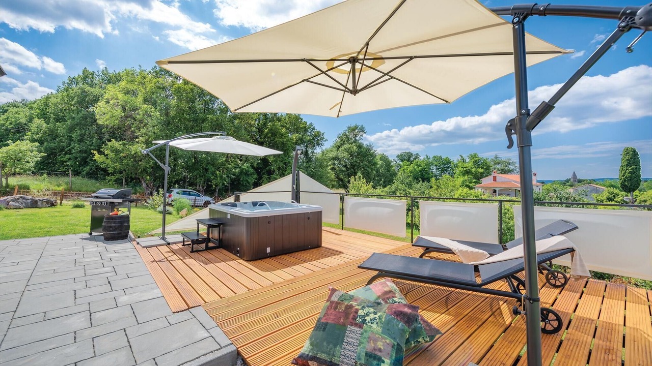 Photo of Others in Karojba