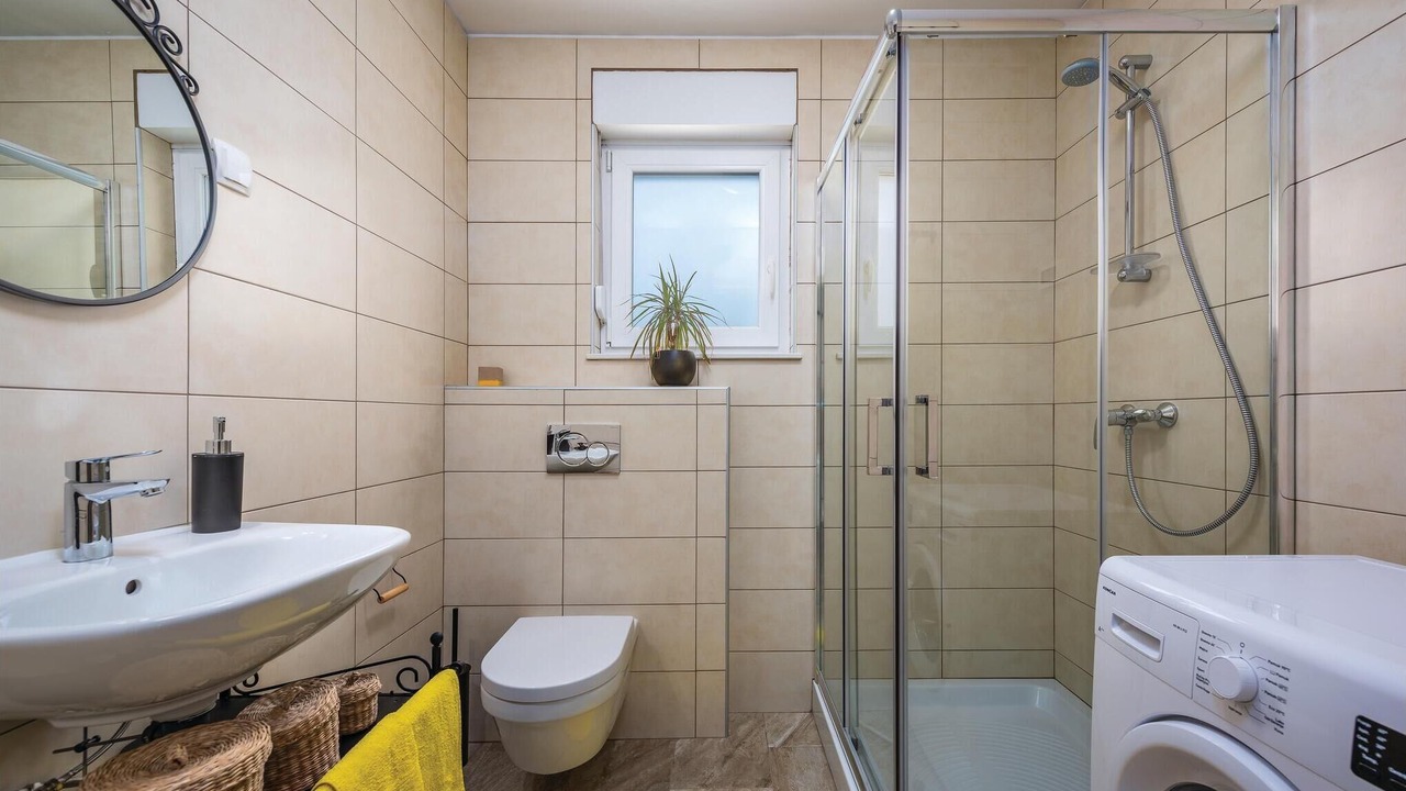 Photo of Bathroom in Karojba