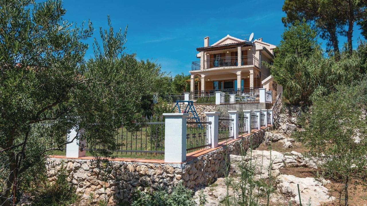 Photo of Outdoor in Preko