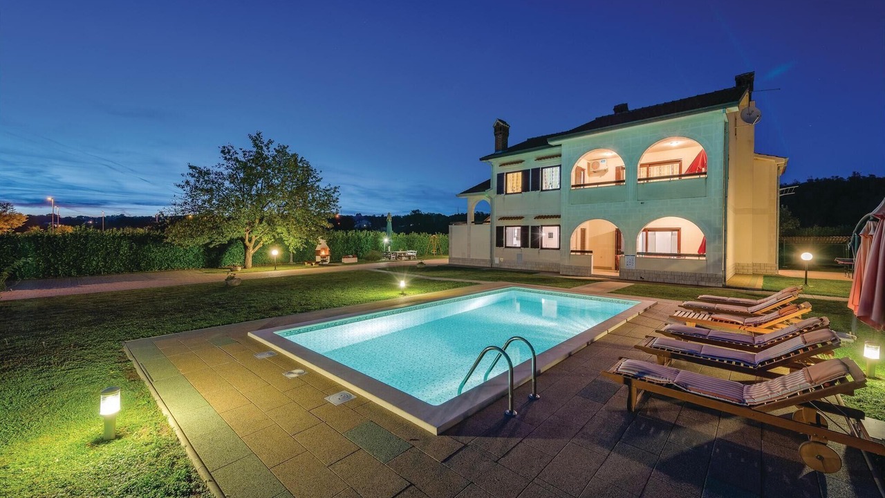 Photo of Outdoor in Skropeti