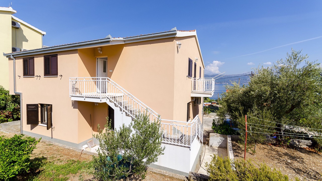 Photo of Outdoor in Slatine