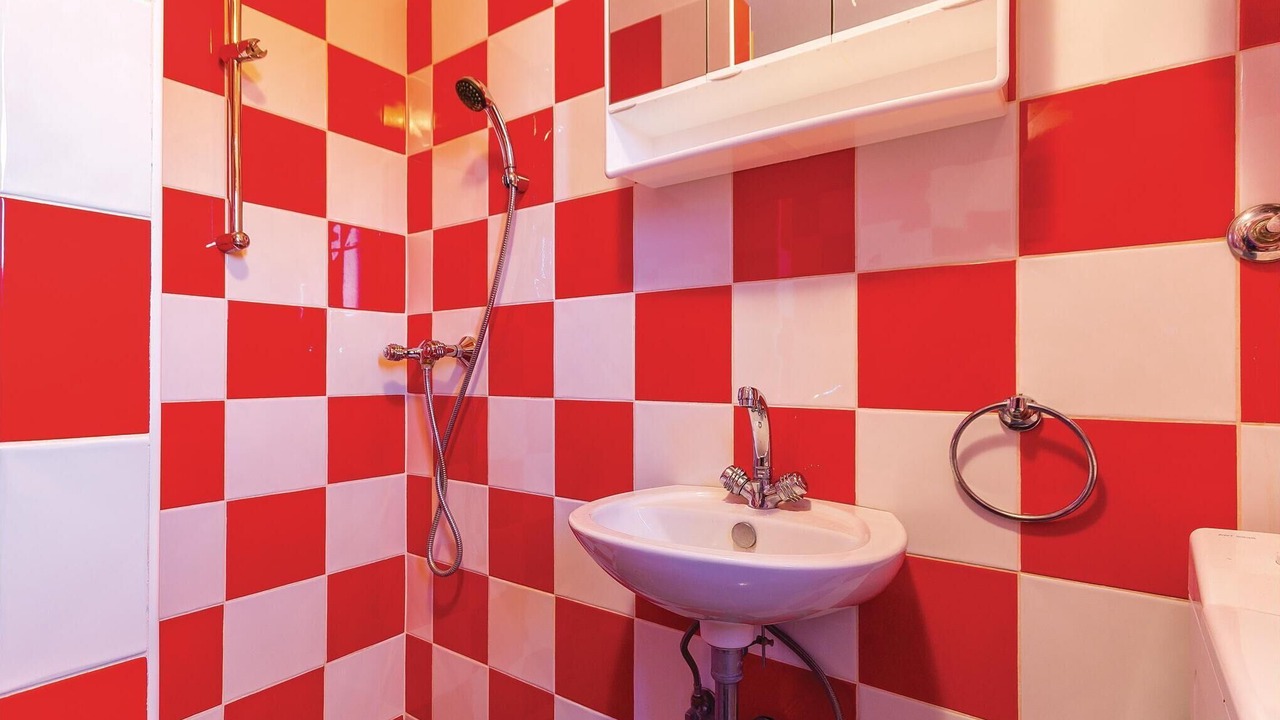 Photo of Bathroom in Peruski