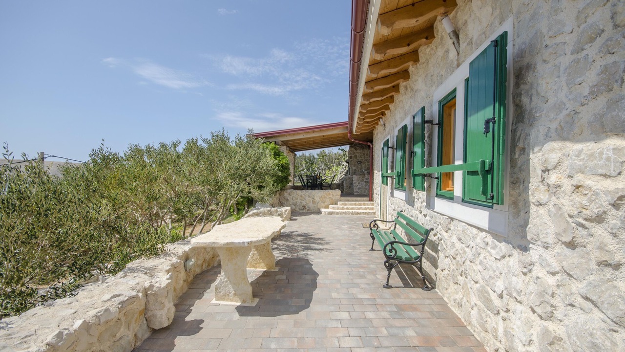 Photo of Patio Balcony in Miskovici