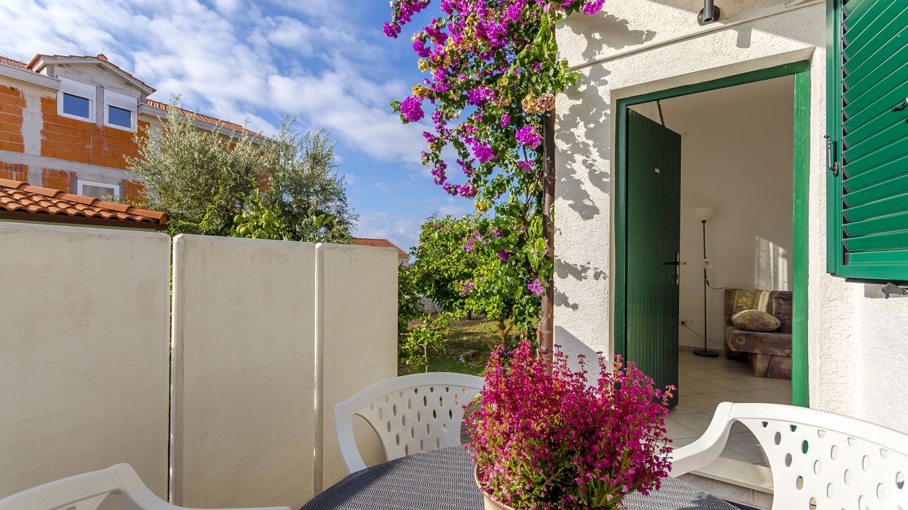 Photo of Patio Balcony in Okrug Gornji