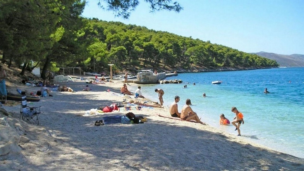 Photo of Others in Okrug Donji