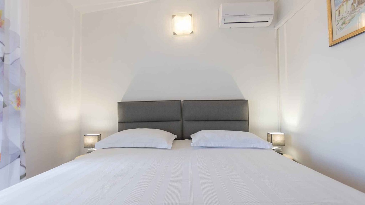 Photo of Bedroom in Tkon