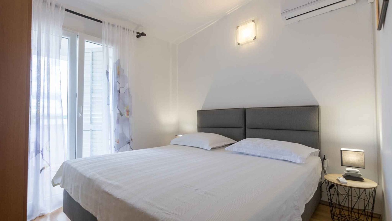 Photo of Bedroom in Tkon