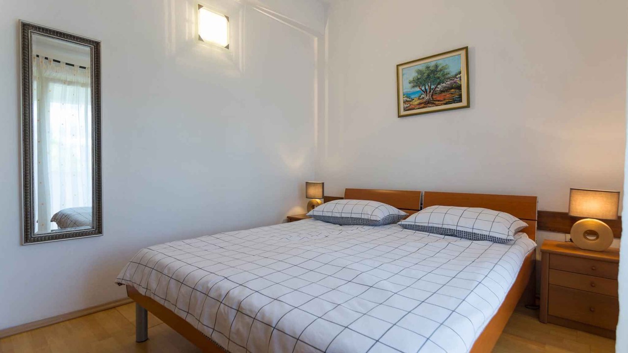 Photo of Bedroom in Tkon