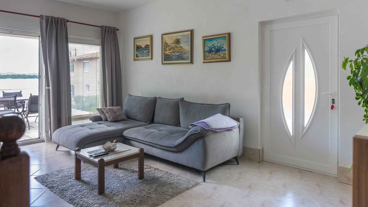 Photo of Livingroom in Tkon