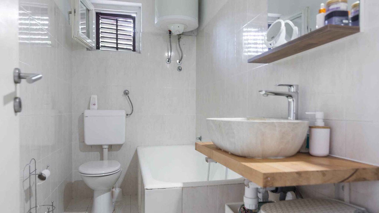 Photo of Bathroom in Tkon