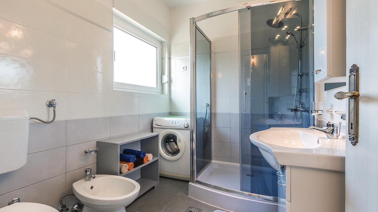 Photo of Bathroom in Opric