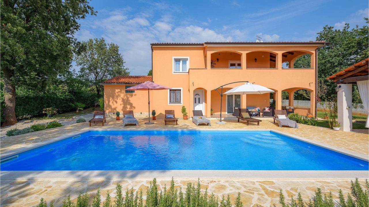 Photo of Outdoor in Heraki