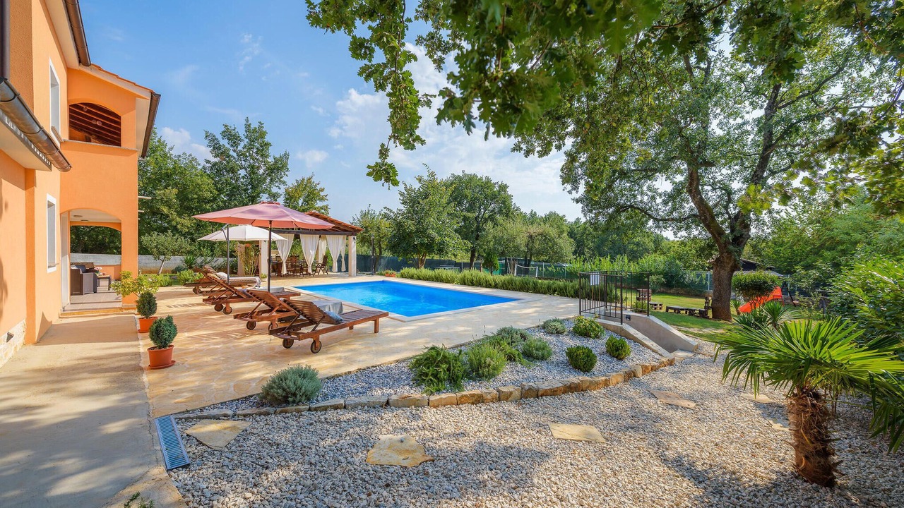 Photo of Outdoor in Heraki