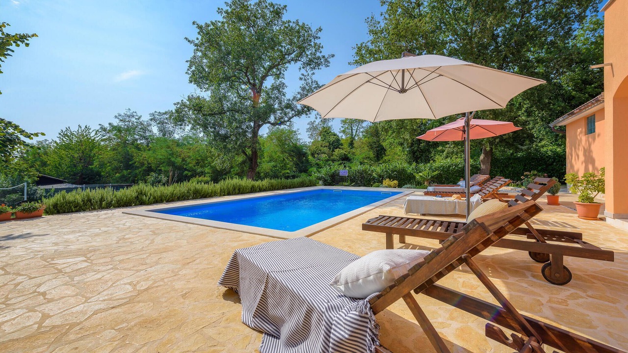 Photo of Outdoor in Heraki