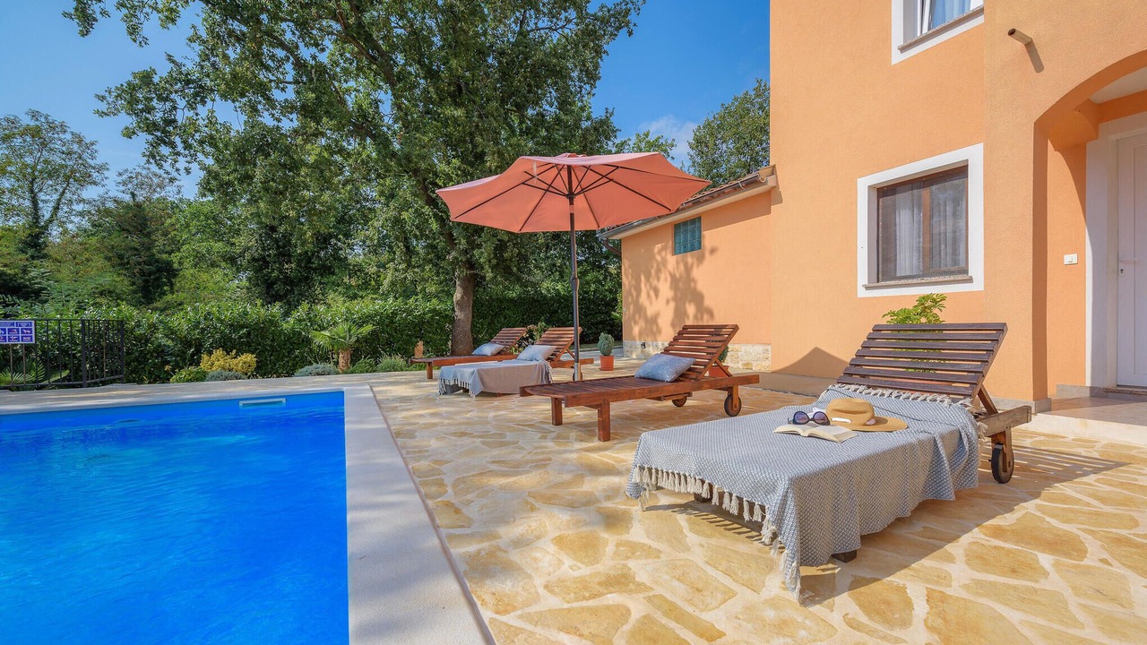 Photo of Outdoor in Heraki