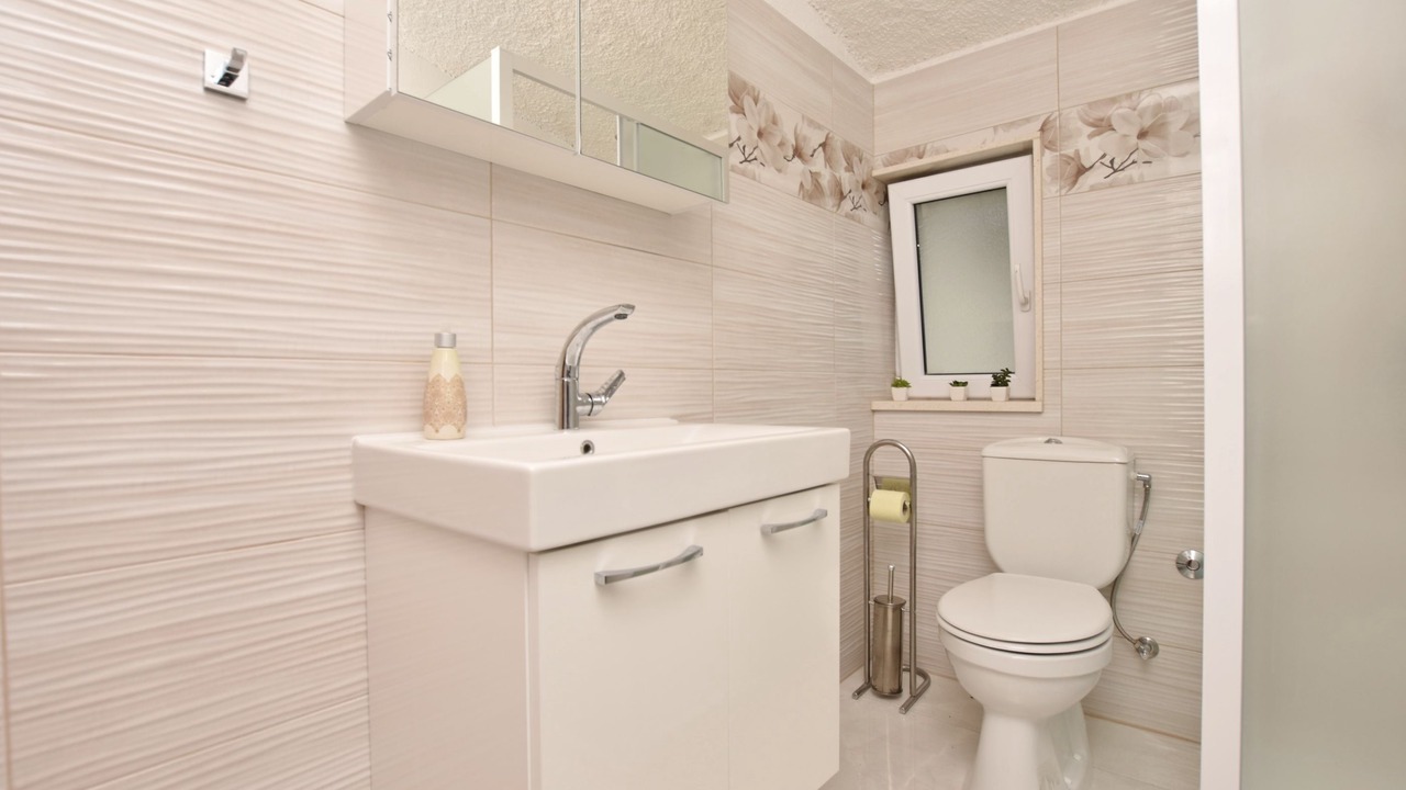 Photo of Bathroom in Duce