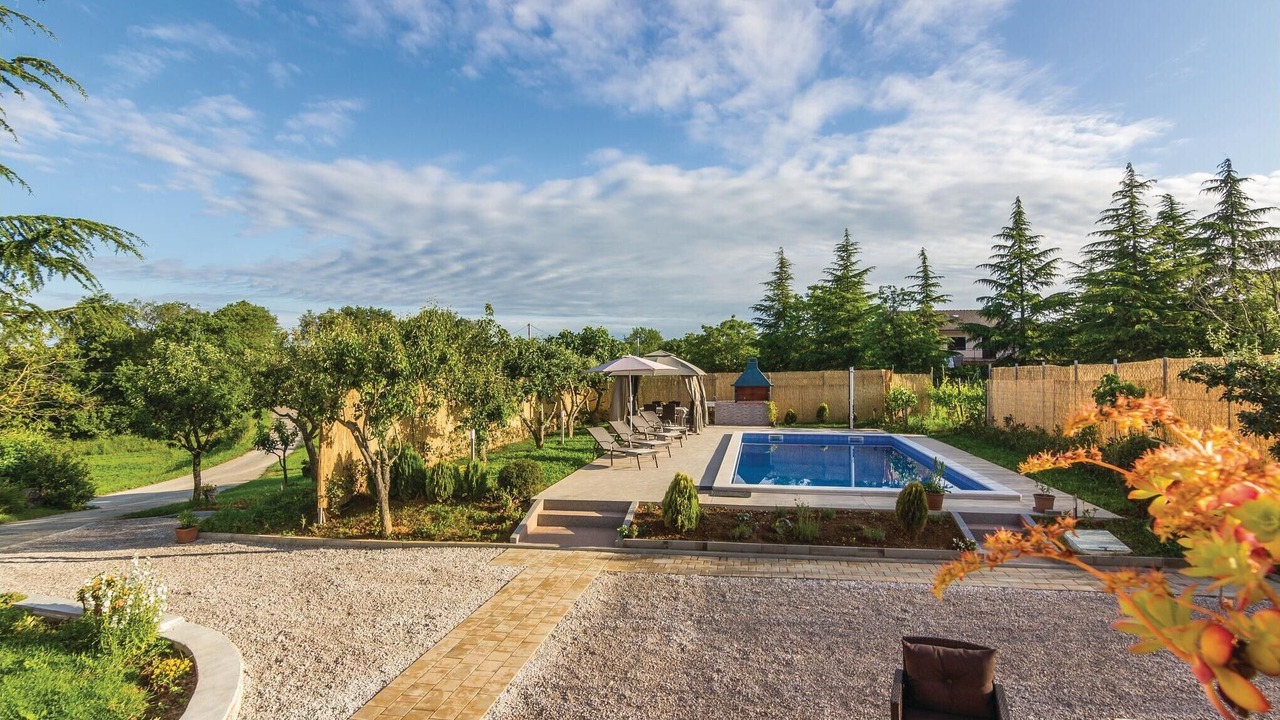 Photo of Outdoor in Gracisce