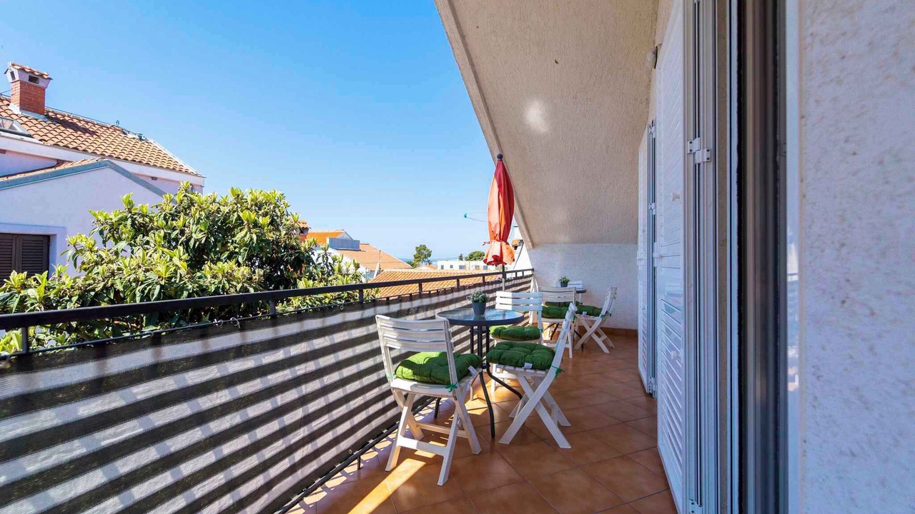 Photo of Outdoor in Petrcane