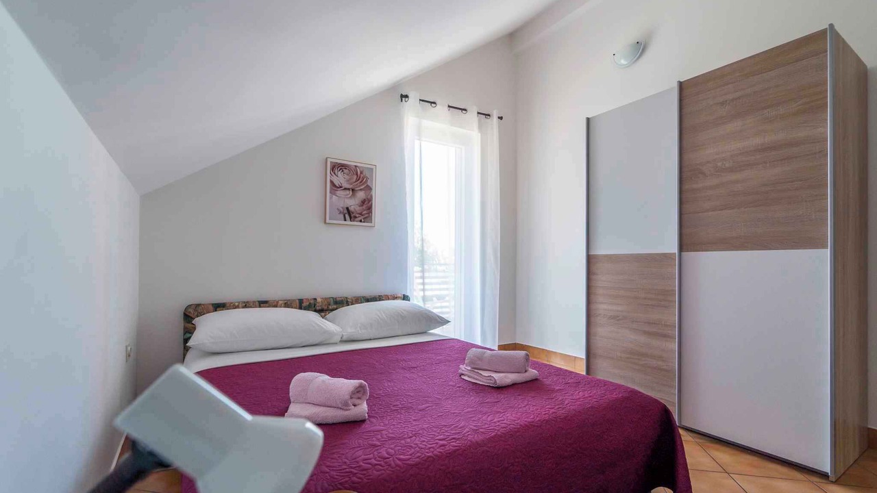 Photo of Bedroom in Petrcane