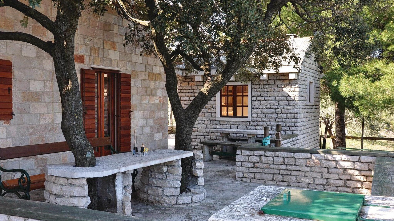 Photo of Outdoor in Praznica