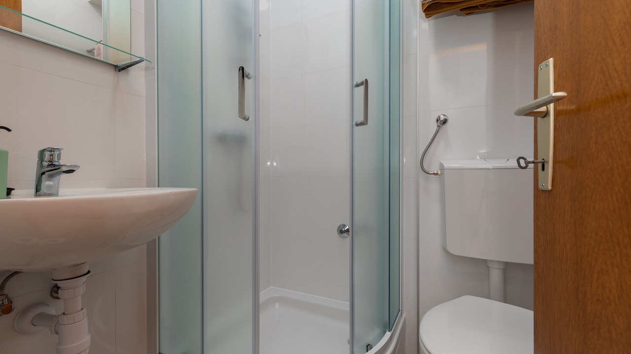 Photo of Bathroom in Tice