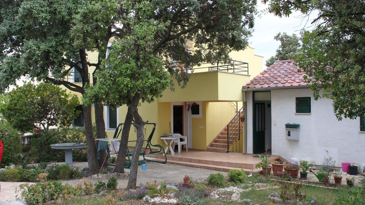 Photo of Outdoor in Petrcane