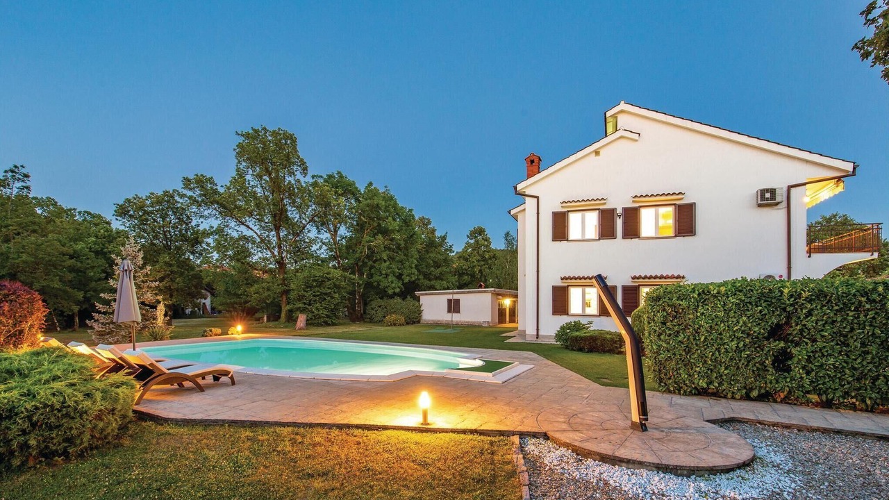 Photo of Outdoor in Sarsoni