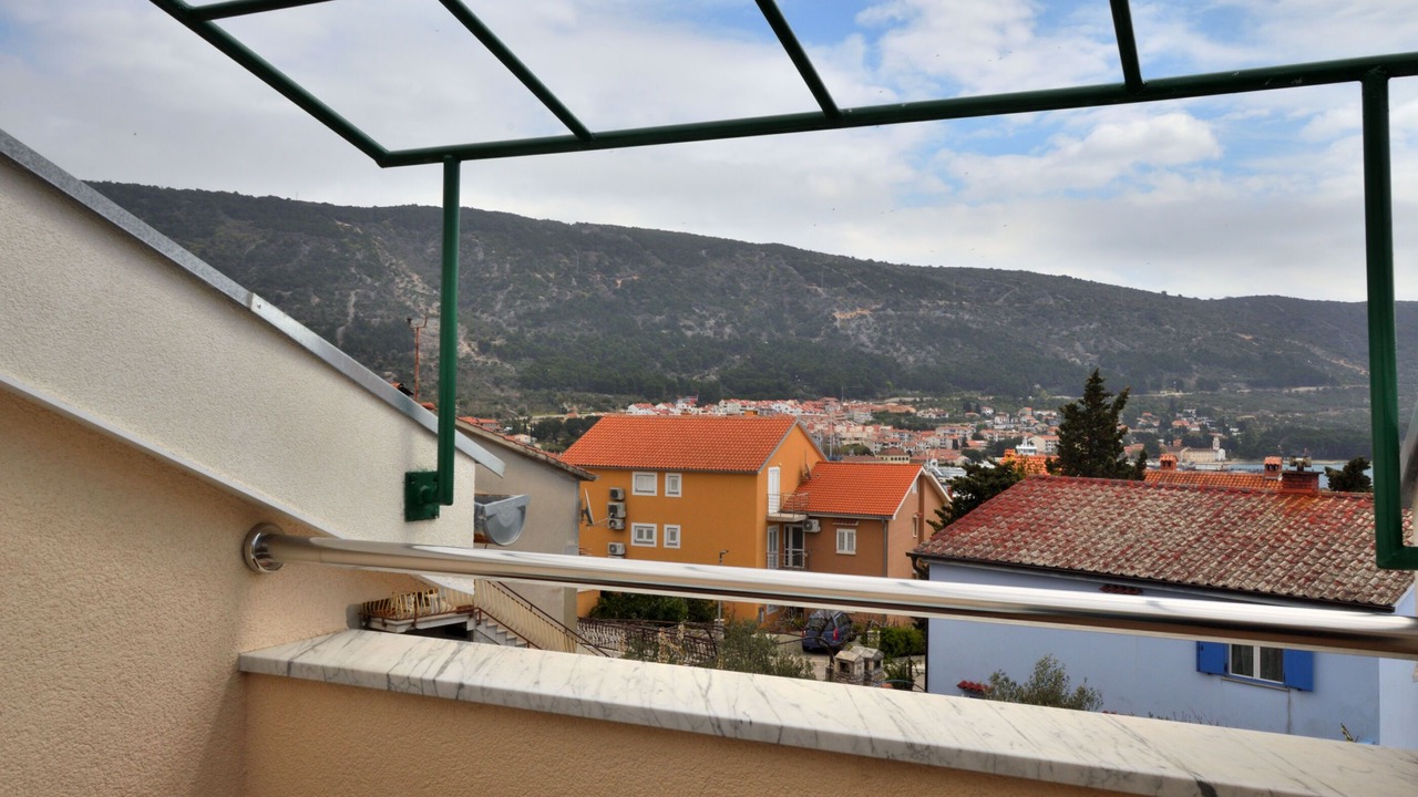 Photo of Outdoor in Cres