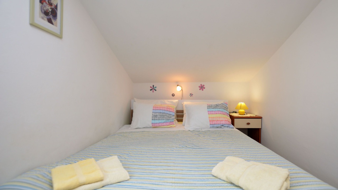 Photo of Bedroom in Cres