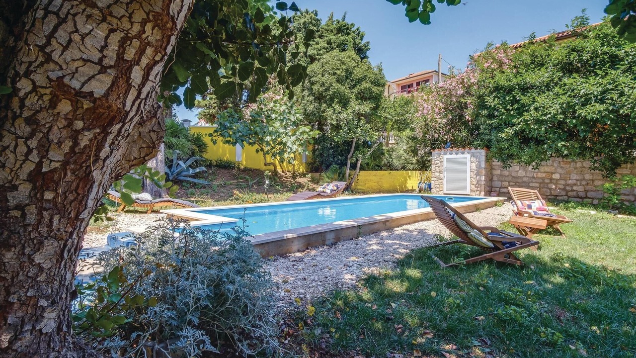 Photo of Outdoor in Cove Murtar