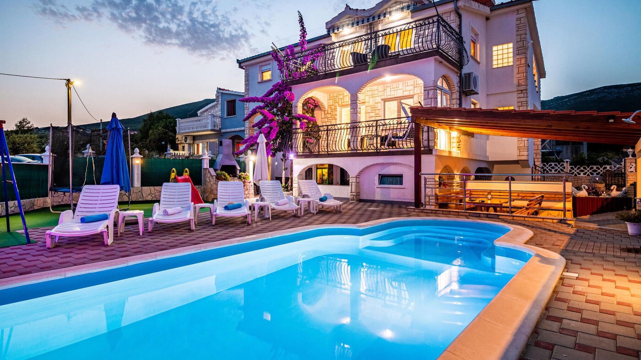 Photo of Outdoor in Rudine