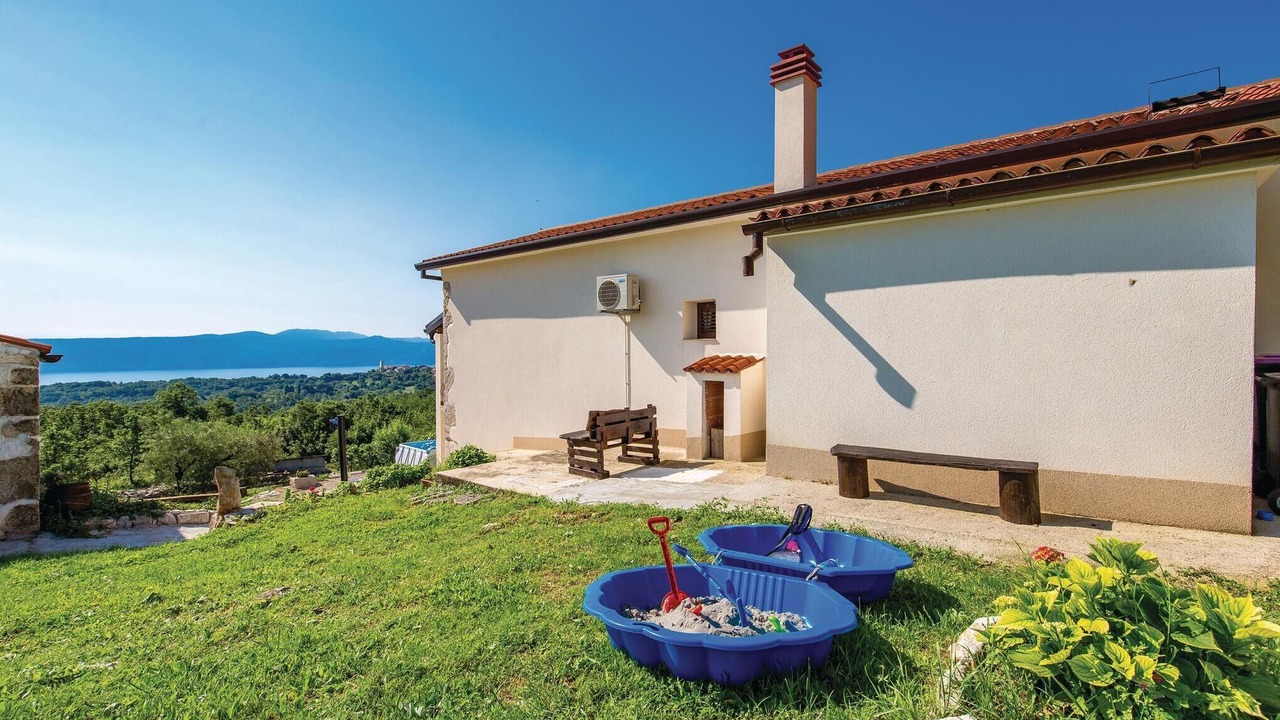 Photo of Outdoor in Martina