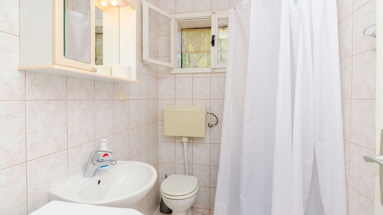 Photo of Bathroom in Slatine