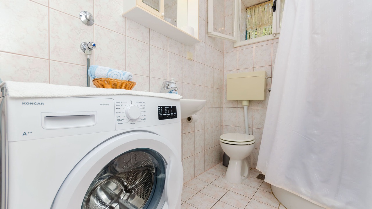 Photo of Bathroom in Slatine