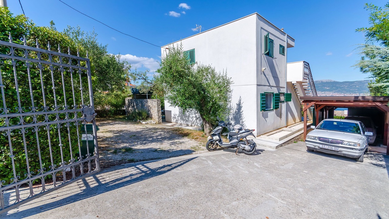 Photo of Outdoor in Slatine