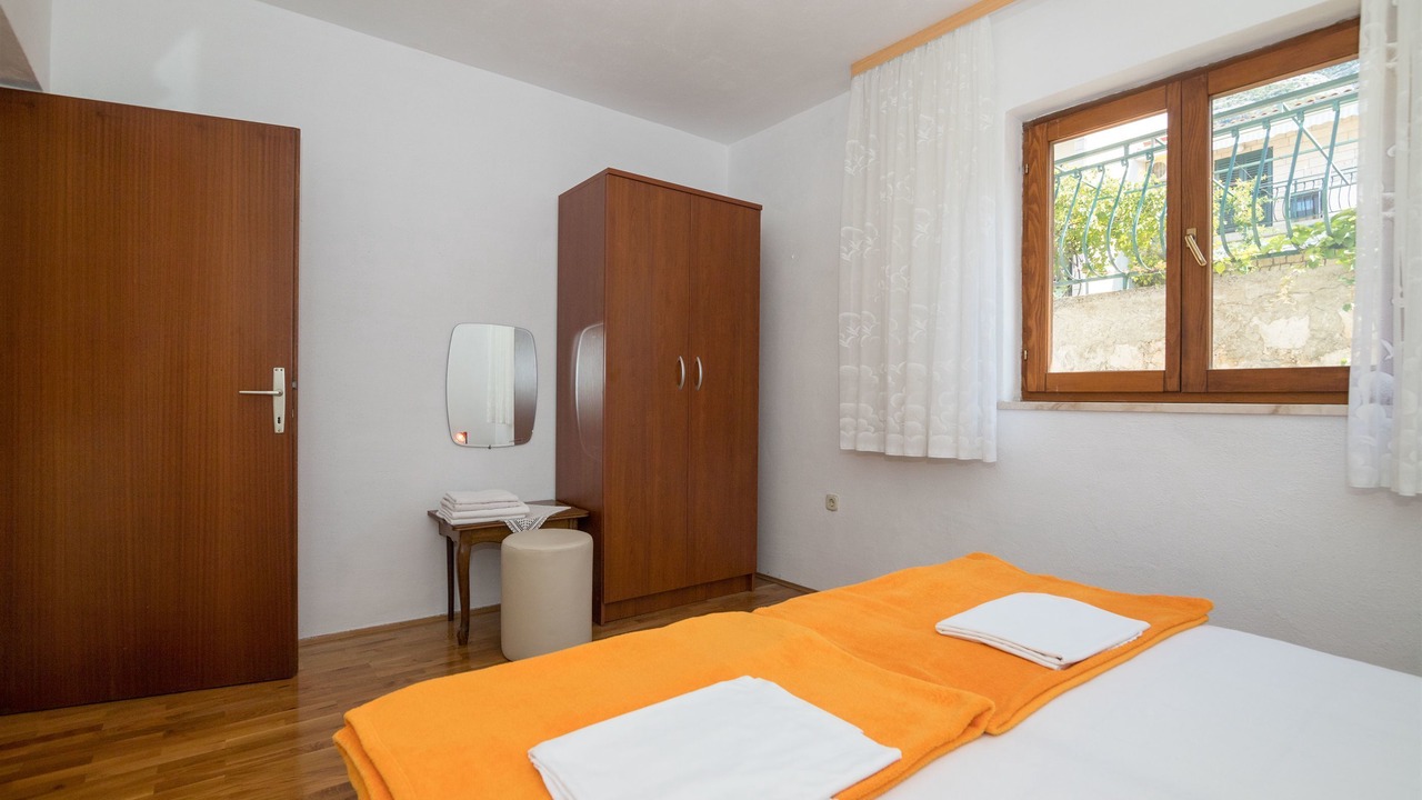 Photo of Bedroom in Makarska Old Town