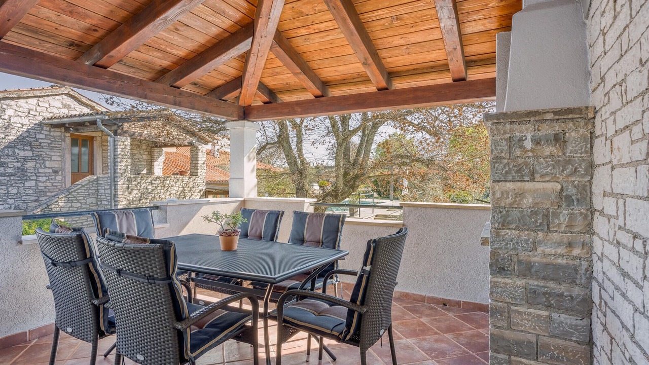 Photo of Patio Balcony in Kurili