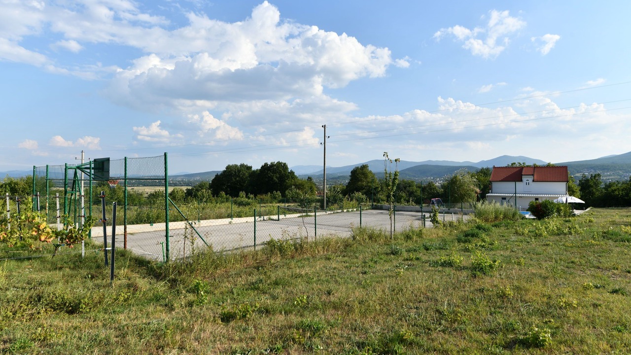 Photo of Others in Hrvace