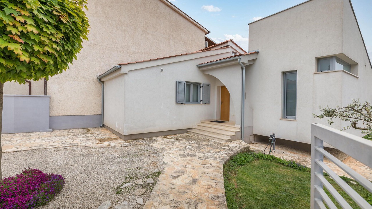Photo of Outdoor in Stinjan