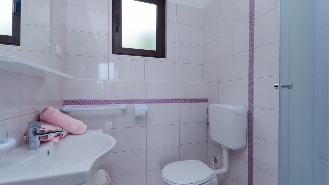 Photo of Bathroom in Obrs