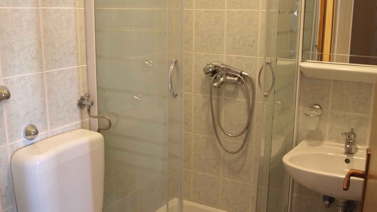 Photo of Bathroom in Seline