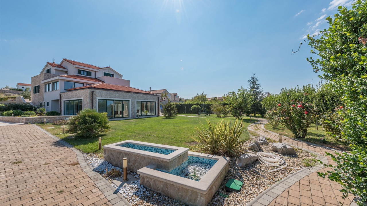 Photo of Outdoor in Betina