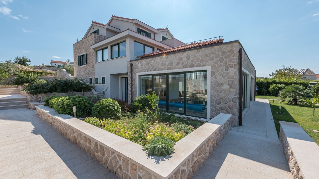 Photo of Outdoor in Betina