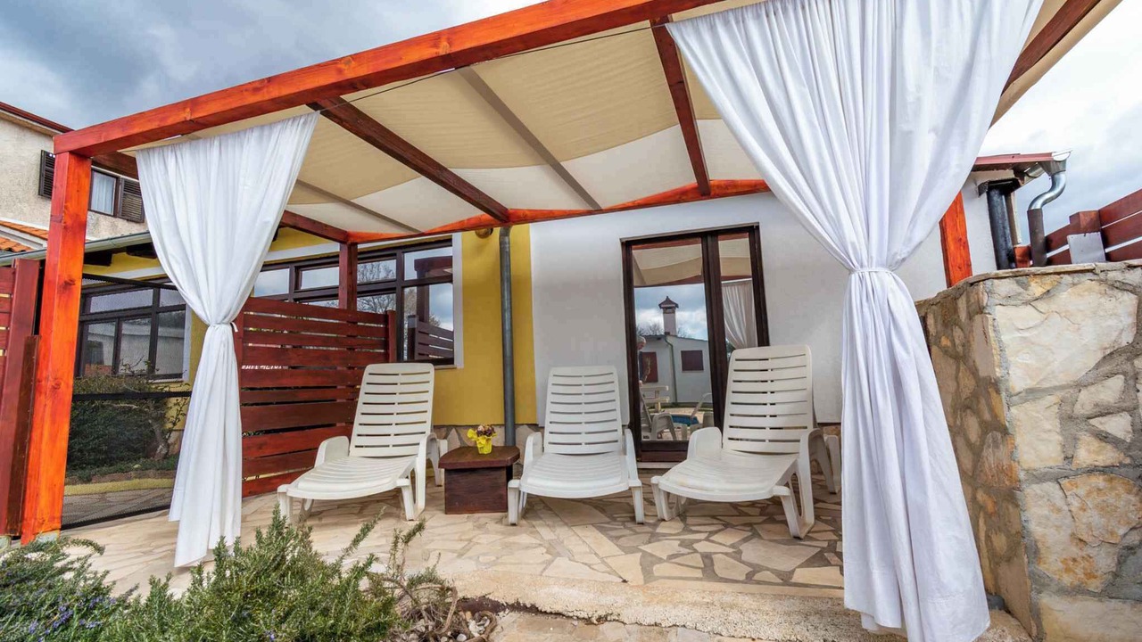 Photo of Patio Balcony in Muntic